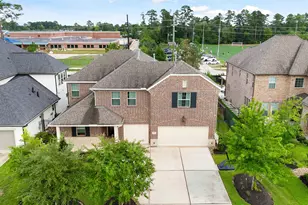 35 Birch Canoe Dr, Tomball, TX 77375 - Photo 1