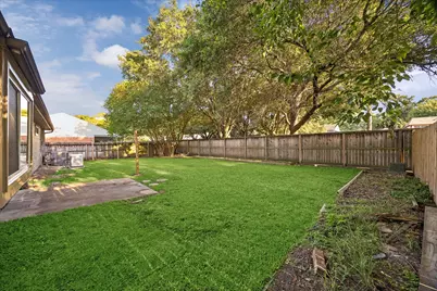 15643 Meadow Village Drive, Houston, TX 77095 - Photo 21