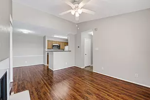 2121 Hepburn St, Houston, TX 77054 - Photo 5