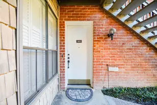 2829 Timmons Ln, Houston, TX 77027 - Photo 3