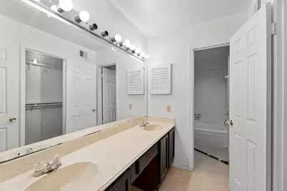 14600 Fonmeadow Drive #702, Houston, TX 77035 - Photo 13