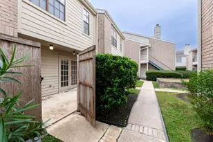 14600 Fonmeadow Dr, Houston, TX 77035 - Photo 25