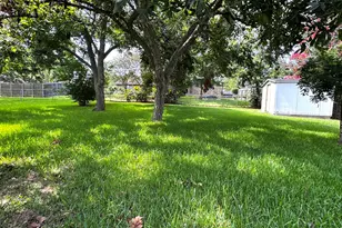 809 Atlow Dr, Brenham, TX 77833 - Photo 21