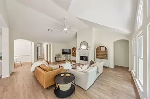 262 Misty Dawn Dr, The Woodlands, TX 77385 - Photo 5