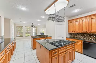 21927 Kimberlys Point, New Caney, TX 77357 - Photo 15