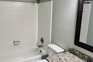 75 E Village Knoll Cir, Spring, TX 77381 - Photo 19