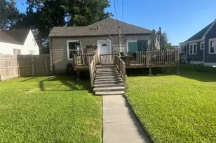 428 10th Ave N, Texas City, TX 77590 - Photo 9