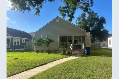 428 10th Avenue North, Texas City, TX 77590 - Photo 1