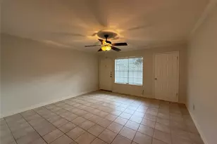 2250 Bering Dr, Houston, TX 77057 - Photo 9