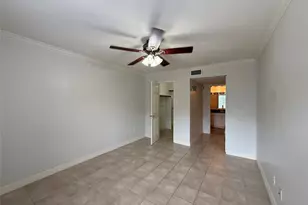 2250 Bering Dr, Houston, TX 77057 - Photo 11