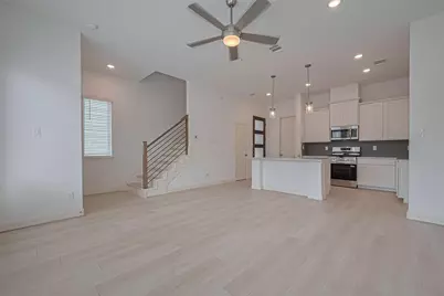 8929 Grovner Place, Houston, TX 77055 - Photo 5