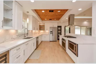 10603 Riverview Drive, Houston, TX 77042 - Photo 23