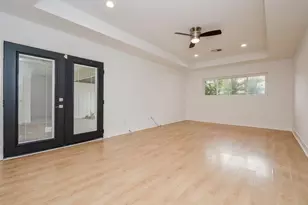 10603 Riverview Dr, Houston, TX 77042 - Photo 25