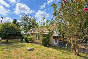 113 W Lobit St, Baytown, TX 77520 - Photo 5