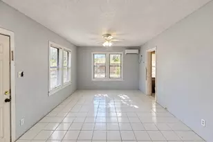 113 W Lobit St, Baytown, TX 77520 - Photo 11