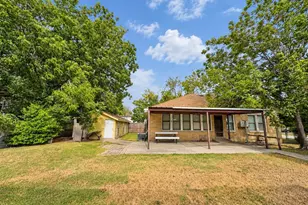 113 W Lobit St, Baytown, TX 77520 - Photo 25