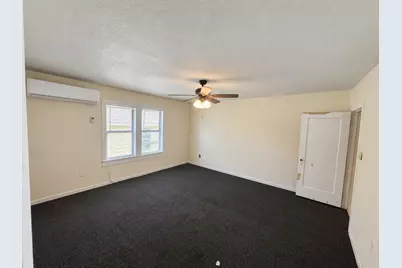 113 W Lobit Street, Baytown, TX 77520 - Photo 13