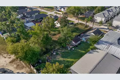 119 Sylvester Road, Houston, TX 77009 - Photo 9