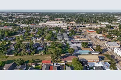 119 Sylvester Road, Houston, TX 77009 - Photo 13