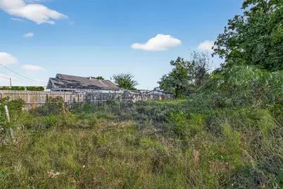 119 Sylvester Road, Houston, TX 77009 - Photo 7