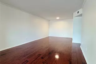 4643 Wild Indigo St, Houston, TX 77027 - Photo 3