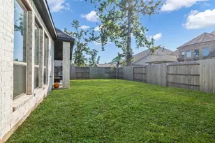 828 Coleto Run, Conroe, TX 77304 - Photo 35