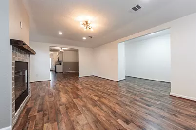 713 S 7th Street, La Porte, TX 77571 - Photo 9