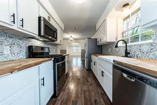 713 S 7th St, La Porte, TX 77571 - Photo 15