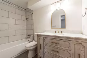 713 S 7th St, La Porte, TX 77571 - Photo 21