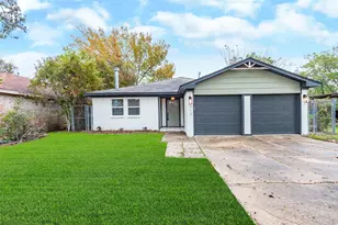 713 S 7th St, La Porte, TX 77571 - Photo 1