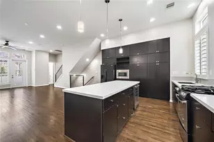 128 Pierce St, Houston, TX 77002 - Photo 3