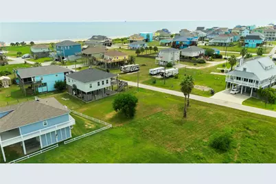 890 Gregory Lane, Crystal Beach, TX 77650 - Photo 5