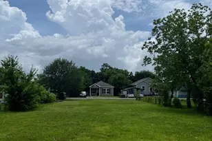 637 12th St, Port Arthur, TX 77640 - Photo 1