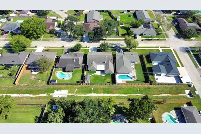 2804 Shady Creek Drive, Pearland, TX 77581 - Photo 41