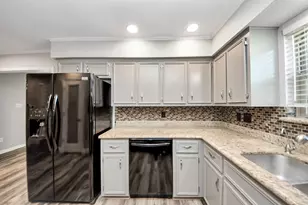 2804 Shady Creek Dr, Pearland, TX 77581 - Photo 17