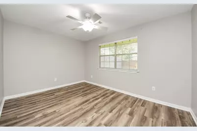 2804 Shady Creek Drive, Pearland, TX 77581 - Photo 33