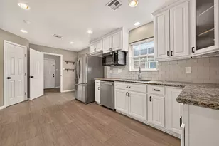 5511 Lymbar Dr, Houston, TX 77096 - Photo 5