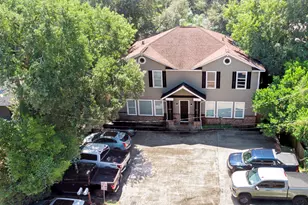 1421 20 1/2 St, Huntsville, TX 77340 - Photo 3