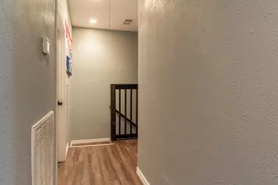 1421 20 1/2 Street, Huntsville, TX 77340 - Photo 11