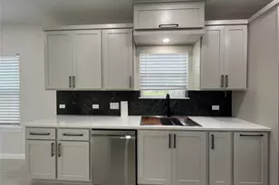 817 Center St, Richmond, TX 77469 - Photo 11