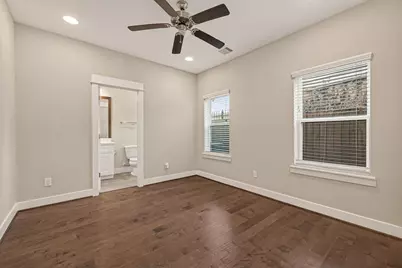 2010 Saint Charles Street, Houston, TX 77003 - Photo 9