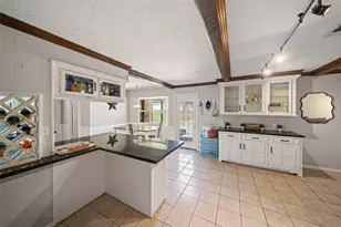 1223 Greenbriar Dr, Huntsville, TX 77340 - Photo 9