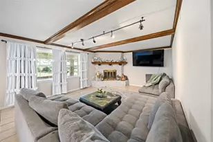 1223 Greenbriar Dr, Huntsville, TX 77340 - Photo 11