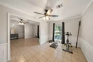 1223 Greenbriar Dr, Huntsville, TX 77340 - Photo 3