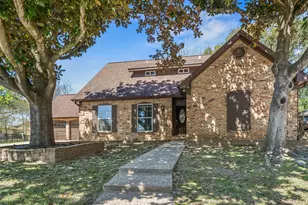 1223 Greenbriar Dr, Huntsville, TX 77340 - Photo 1