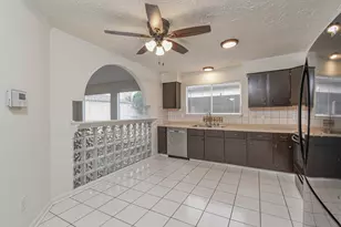 16126 New Field Dr, Houston, TX 77082 - Photo 5