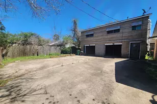 8413 Darlington Dr, Houston, TX 77028 - Photo 27