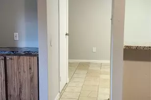 8918 Bissonnet St, Houston, TX 77074 - Photo 5