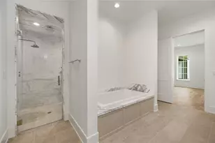 822 W 31st St, Houston, TX 77018 - Photo 25