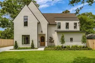 822 W 31st St, Houston, TX 77018 - Photo 1